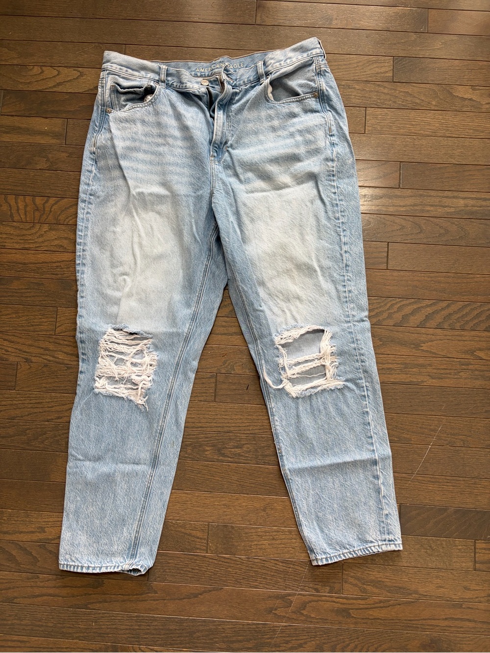 American Eagle mom jeans